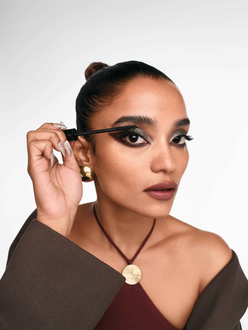 Tubing Mascara vs. Traditional Mascara: What’s the Difference?